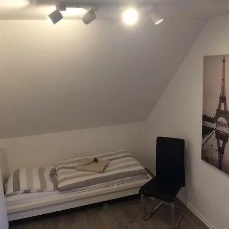 Haus Willi - Kleine & Schnuckelige Ferienwohnung In Ortenberg Mit Wlan Balkon Parkplatz - Neu & Sauber & Gemuetlich Extérieur photo