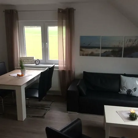 Haus Willi - Kleine & Schnuckelige Ferienwohnung In Ortenberg Mit Wlan Balkon Parkplatz - Neu & Sauber & Gemuetlich Extérieur photo