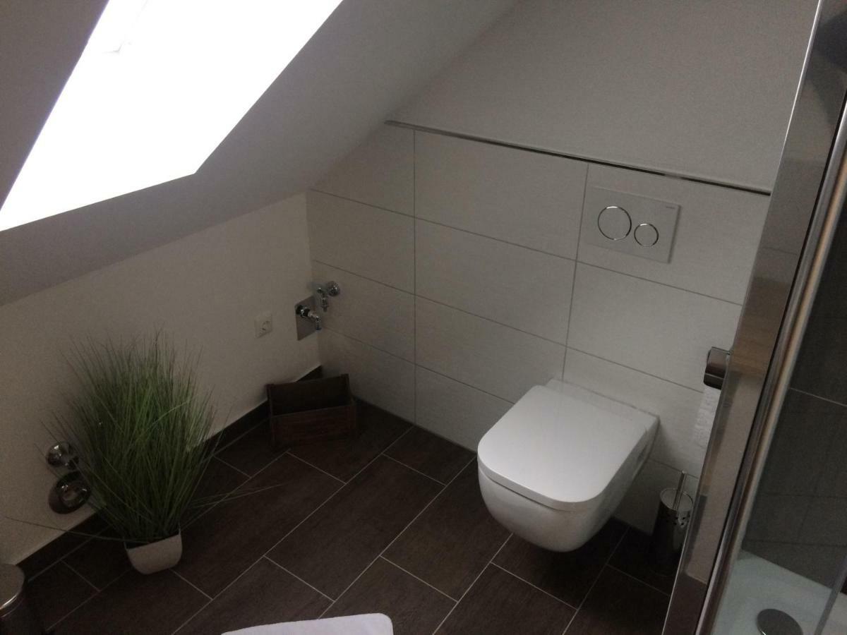 Haus Willi - Kleine & Schnuckelige In Ortenberg Mit Wlan Balkon Parkplatz - Neu & Sauber & Gemuetlich Appartement *